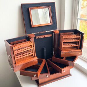 NWOB Lori Greiner 'For Your Ease Only' large, felt-lined wooden jewelry Box